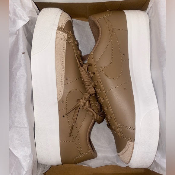 Nike Women's Sneakers in Tan and White - Picture 2 of 4
